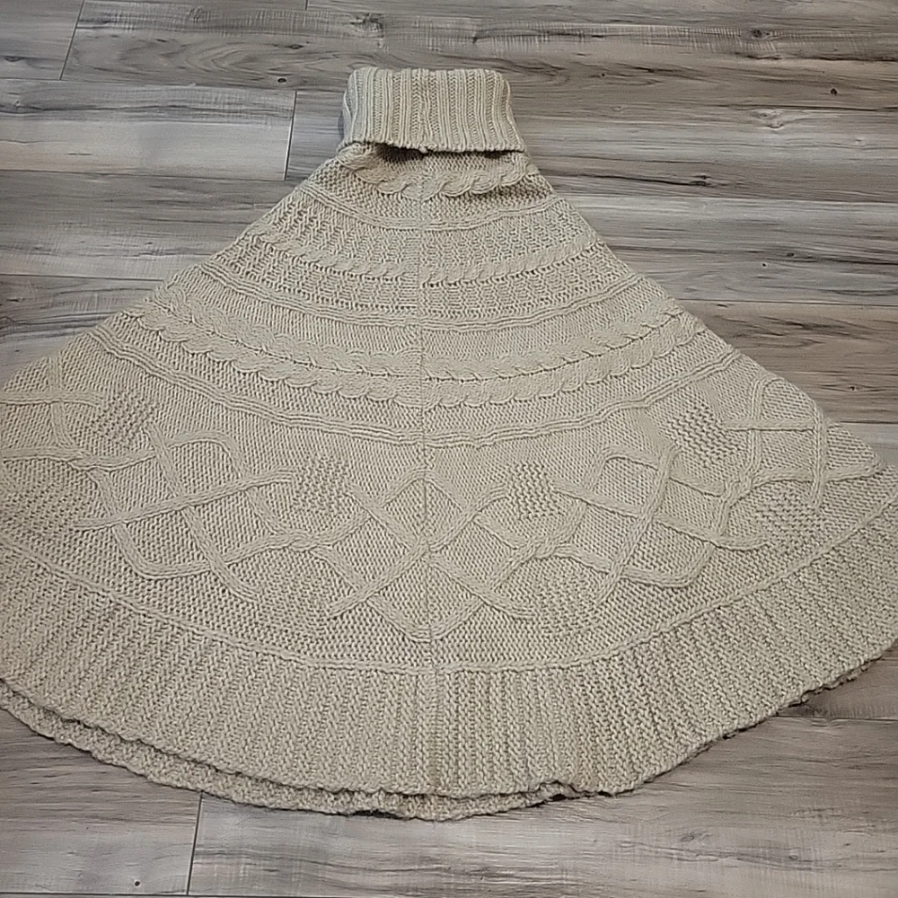 Gio Gio Poncho Sweater‎ Womens Small Medium Beige Knit Pullover Made In Italy